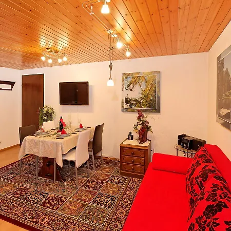 18 Apartment